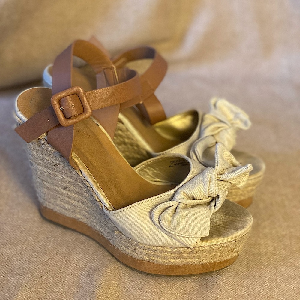 Size 6 Espadrille Wedges by Bamboo